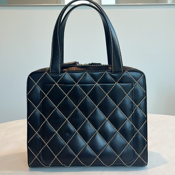 Chanel Black Leather Cream Wild Stitch Handbag - Picture 4 of 17